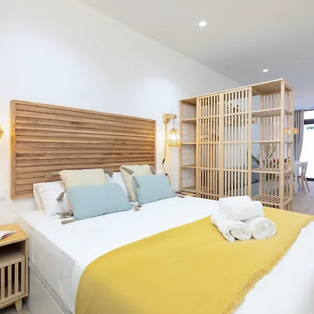 Апартаменты Travel Habitat Maritim-serreria Lofts